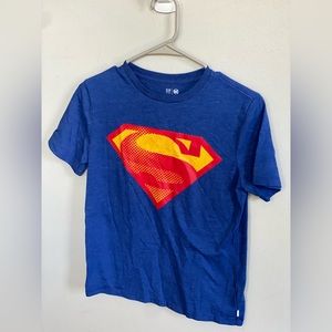 2/$10 GAP boys Superman Shirt size XL